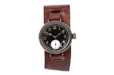 Lot 461 - A First World War period silver cased trench watch