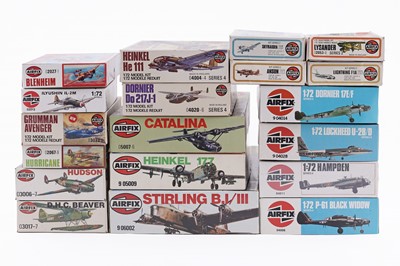 Lot 891 - A collection of nineteen boxed 1:72 Airfix model kits