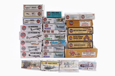 Lot 892 - A collection of twenty-seven boxed and packet model Airfix kits