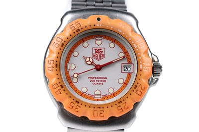 Lot 450 - Tag Heuer Professional: a stainless steel cased quartz wristwatch