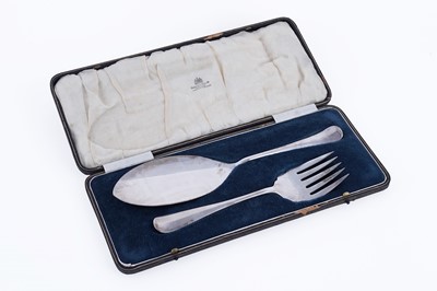 Lot 342 - A cased pair of George VI silver fish servers