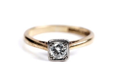 Lot 36 - A 1960's solitaire diamond ring