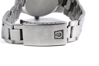 Lot 427 - Omega, Geneve: a stainless steel cased automatic wristwatch
