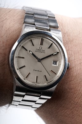 Lot 427 - Omega, Geneve: a stainless steel cased automatic wristwatch