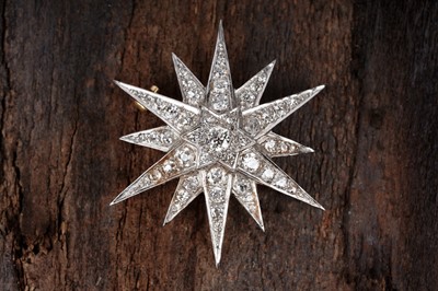 Lot 562 - Cropp & Farr: a Victorian style star pattern diamond brooch