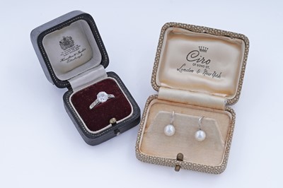Lot 46 - A 20th Century 9ct gold single-stone cubic zirconia ring; and a pair of Ciro pearl earrings