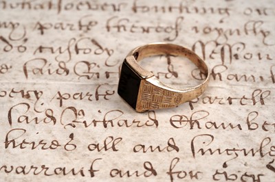 Lot 149 - A gentleman's onyx signet ring