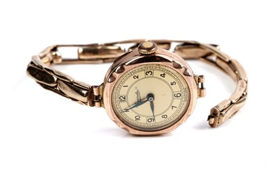 Lot 280 - A lady's 9ct gold "Everite" wristwatch