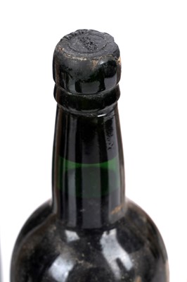 Lot 9 - Eight bottles of port