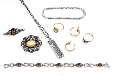 Lot 137 - Antique and modern jewellery including a GTD ring on 18ct gold