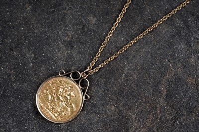 Lot 246 - A Victorian 1898 gold sovereign in a pendant mount on chain