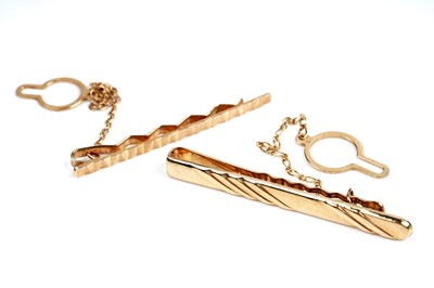 Lot 153 - Two 9ct gold tie clips