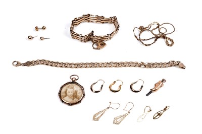 Lot 198 - 9ct gold and gilt jewellery