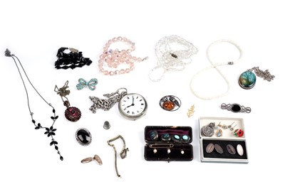 Lot 200 - Antique and later gold and costume jewellery