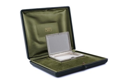 Lot 46 - A late 20th Century Italian silver powder compact