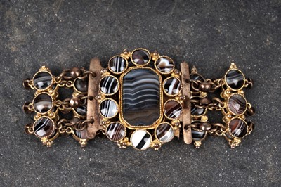 Lot 622 - A late 19th Century banded agate bracelet