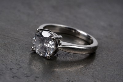 Lot 623 - A single stone diamond ring