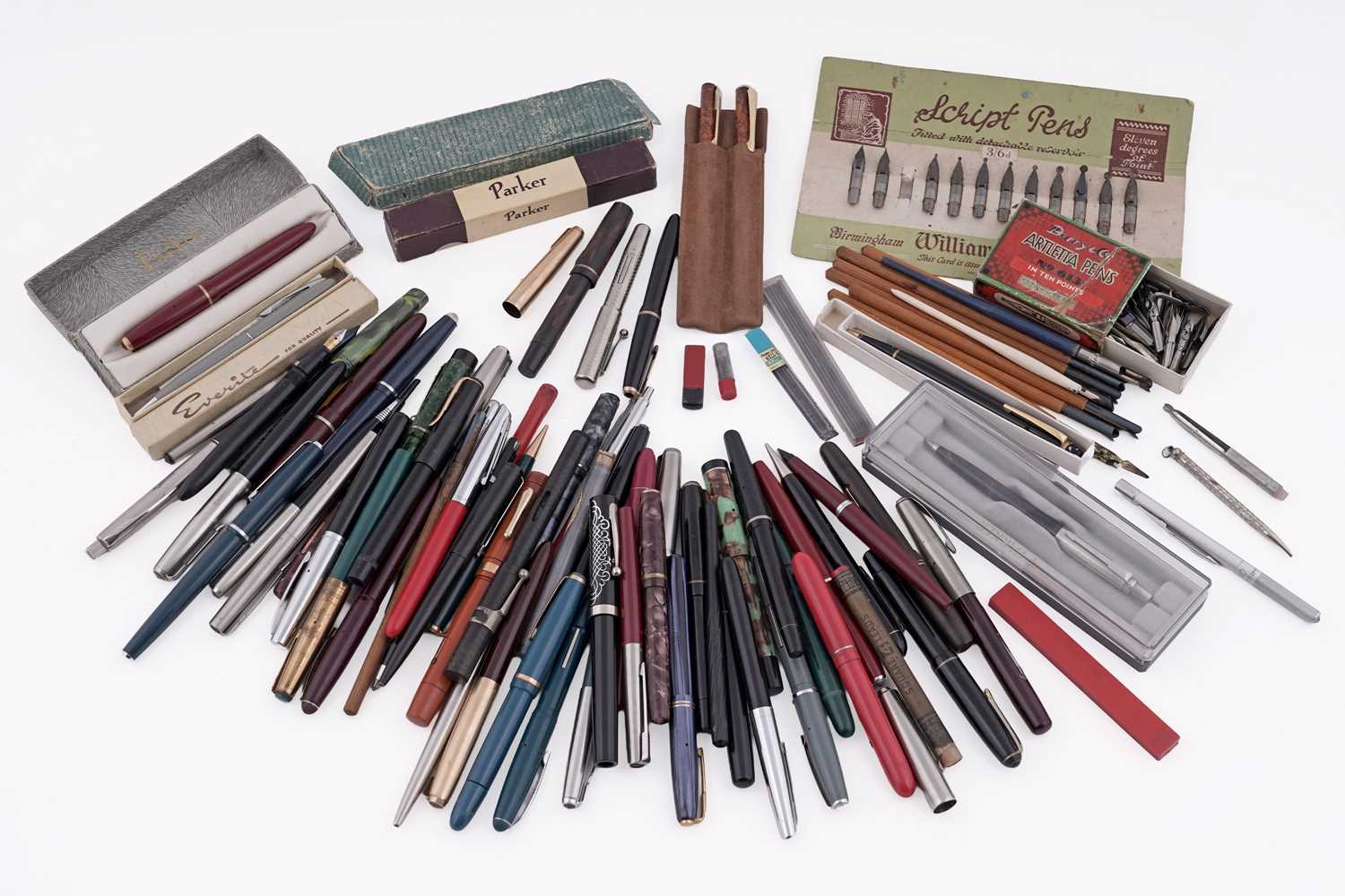 Lot 237 - A collection of fountain and ballpoint pens