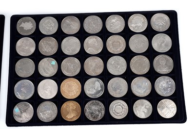 Lot 77 - A collection of mainly British commemorative coins and tokens