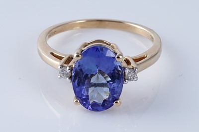 Lot 202 - A tanzanite and diamond ring