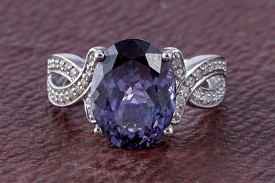 Lot 208 - A tanzanite and diamond dress ring