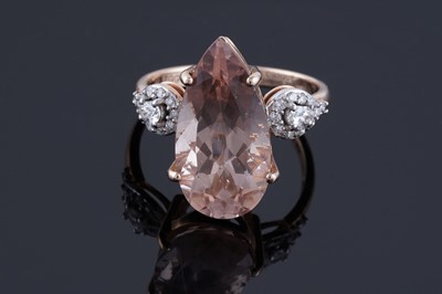 Lot 222 - Lorique: a morganite and diamond dress ring