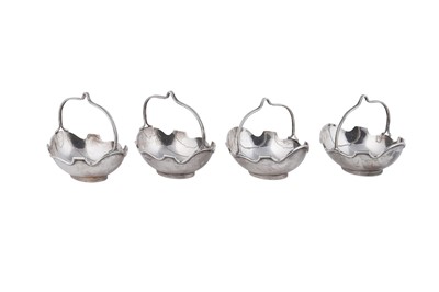 Lot 77 - A George V silver epergne