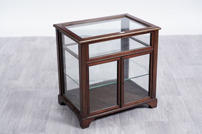 Lot 22 - A Victorian mahogany and brass inlaid bijouterie/display cabinet