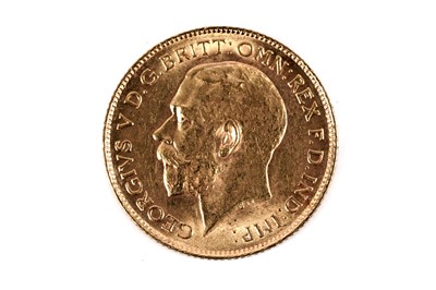 Lot 39 - A George V 1913 gold half sovereign
