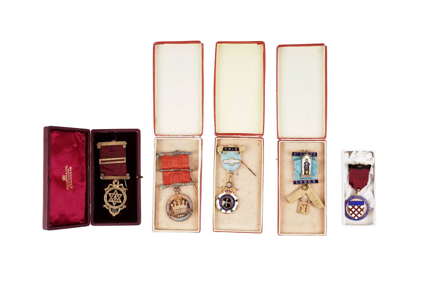 Lot 107 - A collection of Masonic jewels