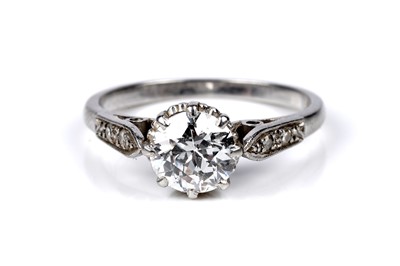 Lot 625 - A solitaire diamond ring