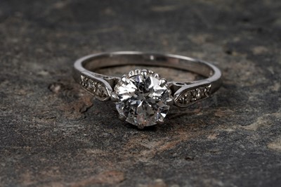 Lot 625 - A solitaire diamond ring