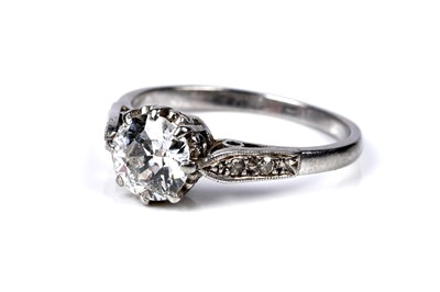Lot 625 - A solitaire diamond ring