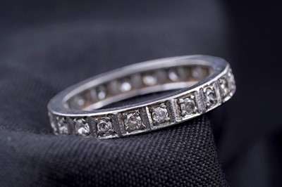 Lot 70 - A diamond eternity ring on white gold