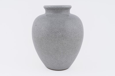 Lot 821 - A Chinese crackle glaze vase