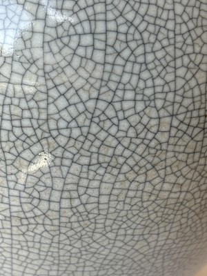 Lot 821 - A Chinese crackle glaze vase