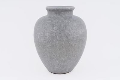 Lot 821 - A Chinese crackle glaze vase