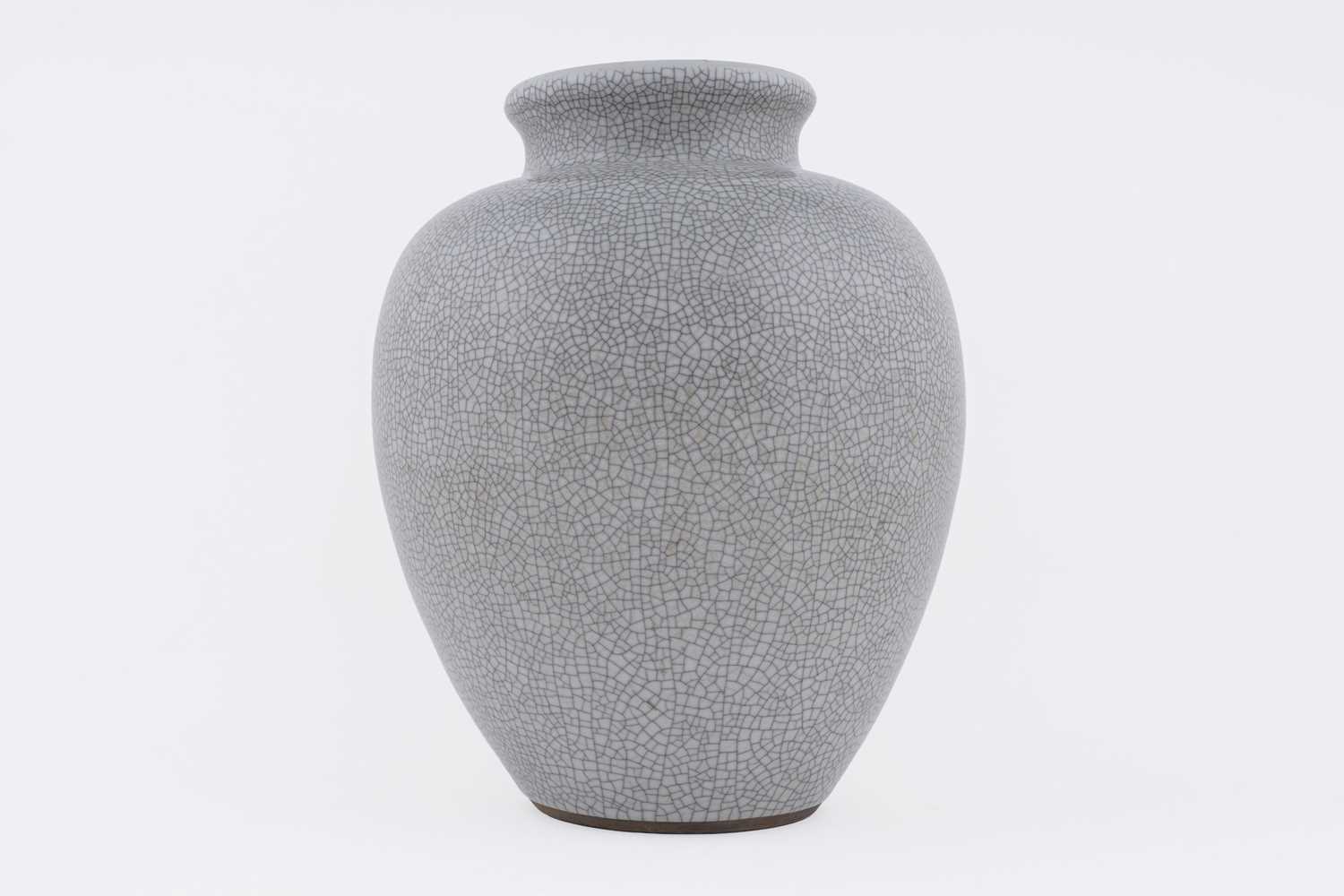 Lot 821 - A Chinese crackle glaze vase
