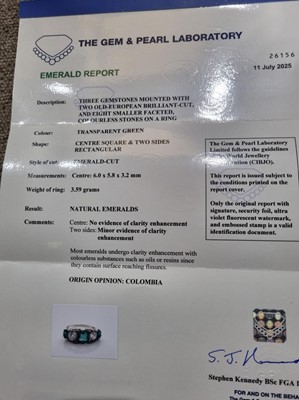 Lot 893 - A Colombian emerald and diamond ring