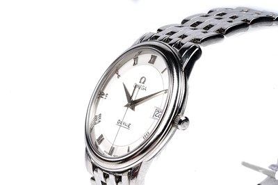 Lot 433 - Omega De Ville: a stainless steel cased quartz wristwatch