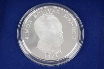 Lot 53 - Franklin Mint: a 1974 Panama 20 Balboas coin
