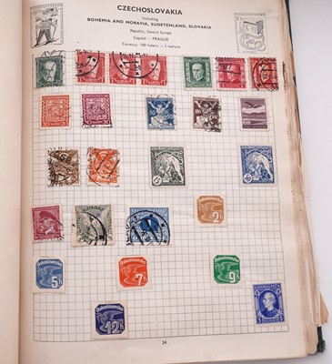 Lot 84 - A collection of British and World stamps