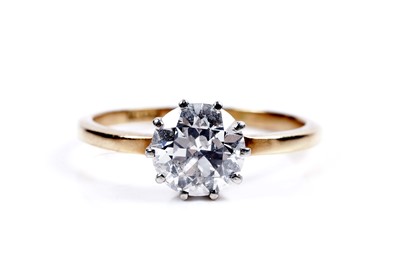 Lot 894 - A solitaire diamond ring