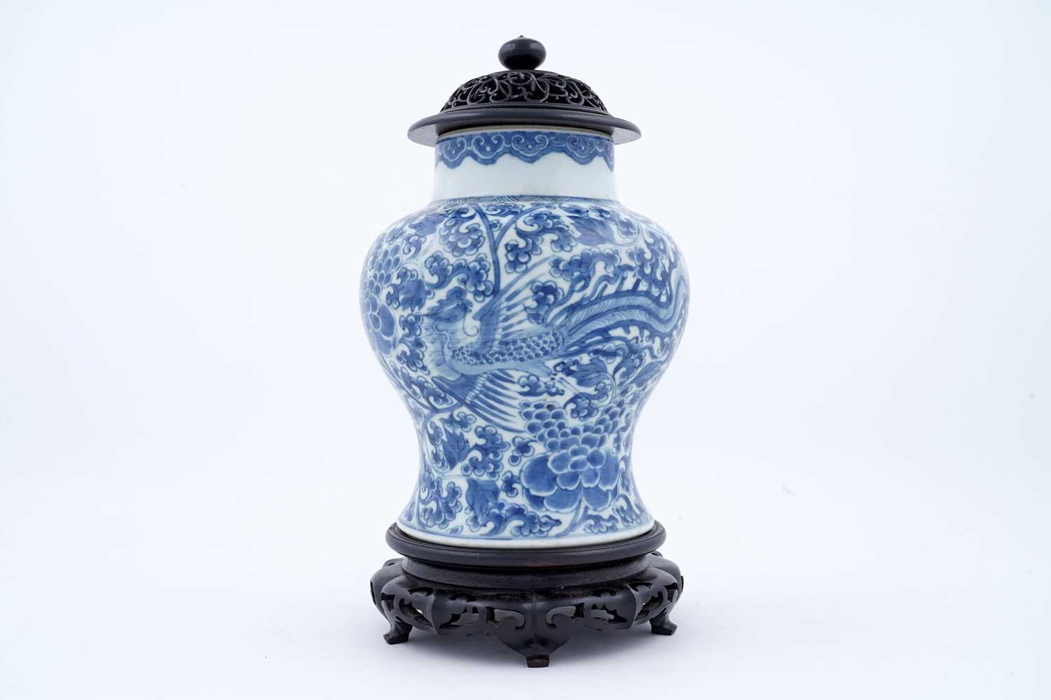 Lot 822 - A Chinese blue and white baluster jar, Qing
