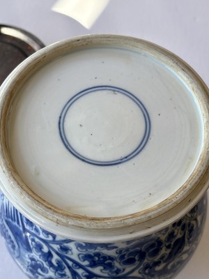 Lot 822 - A Chinese blue and white baluster jar, Qing