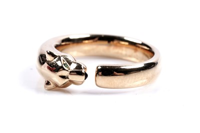 Lot 906 - Cartier: and 18ct yellow gold Panthère de Cartier ring