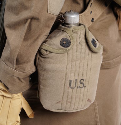 Lot 25 - US Airborne M1942 uniform with various fittings and accoutrements