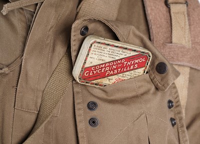 Lot 25 - US Airborne M1942 uniform with various fittings and accoutrements