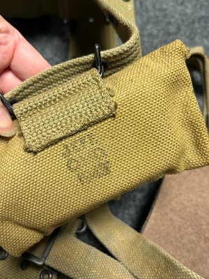 Lot 25 - US Airborne M1942 uniform with various fittings and accoutrements