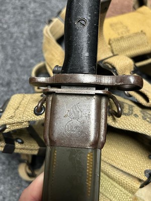 Lot 25 - US Airborne M1942 uniform with various fittings and accoutrements